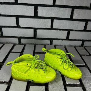 Nike Kids Foamposite  Neon Yellow Sneakers 9c Pro Volt Grade